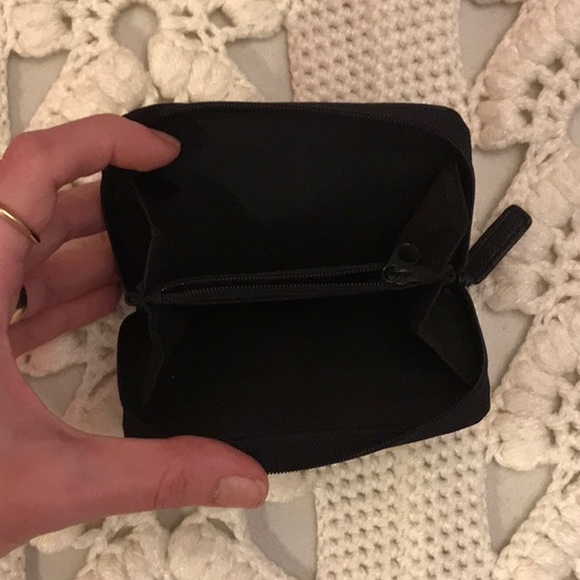 Wilson’s Leather Coin Purse - Picture 8 of 10